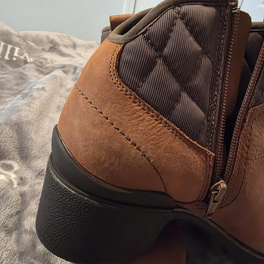 Merrell Brown and Gr Woman Boots - Picture 5 of 8